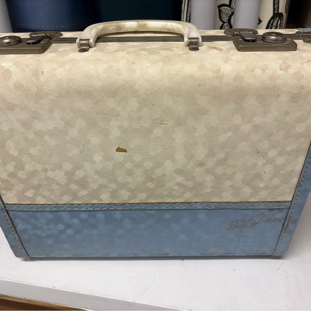 Vintage Style Blue and Cream Small Suitcase - Picture 2 of 9